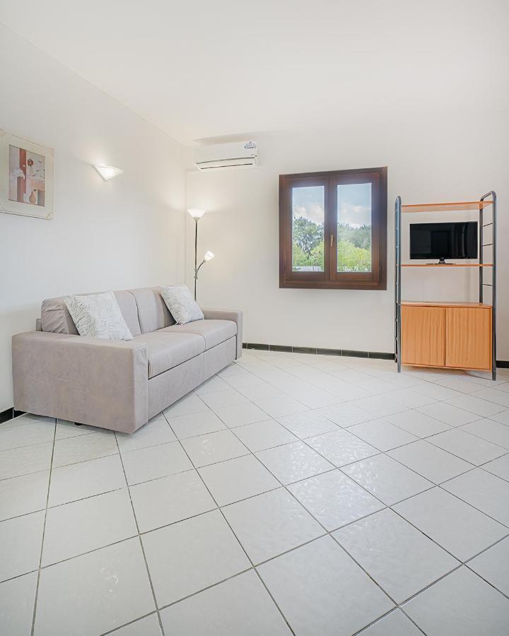 Ambra Holiday Rooms San Teodoro  Εξωτερικό φωτογραφία