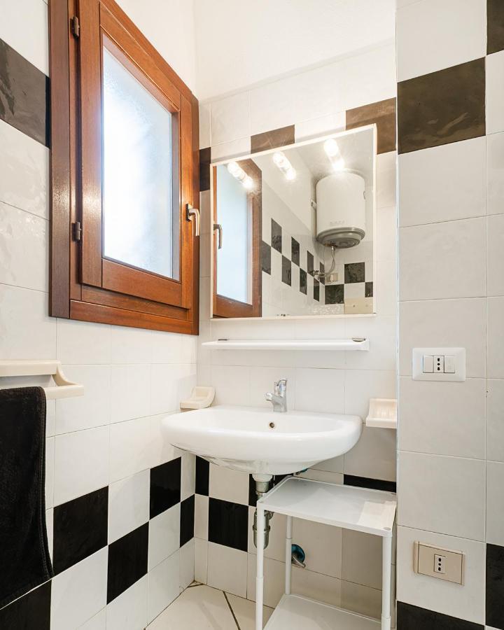 Ambra Holiday Rooms San Teodoro  Εξωτερικό φωτογραφία