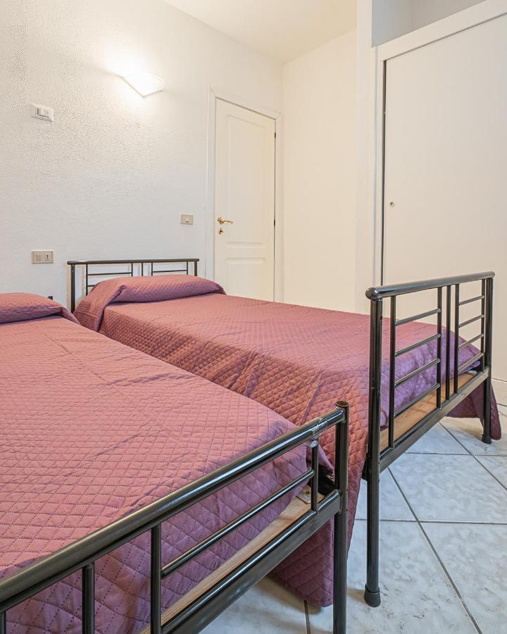 Ambra Holiday Rooms San Teodoro  Εξωτερικό φωτογραφία
